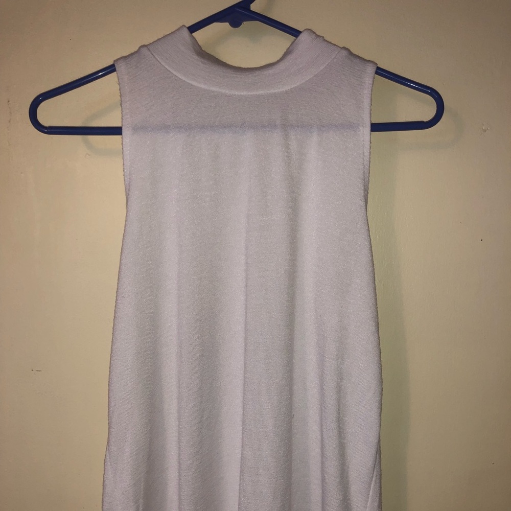 Mock Neck sleeveless shirt